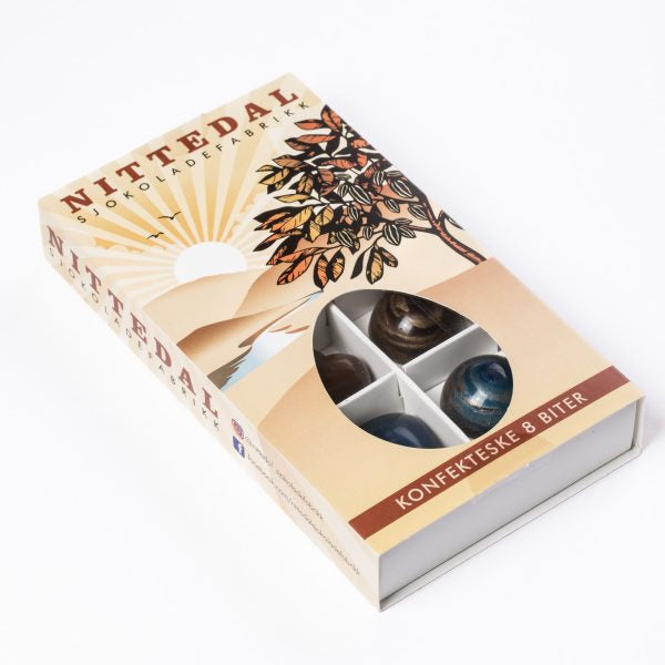 8 konfektbiter i en kjempestor «fyrstikkeske» -Nittedal sjokoladefabrikk