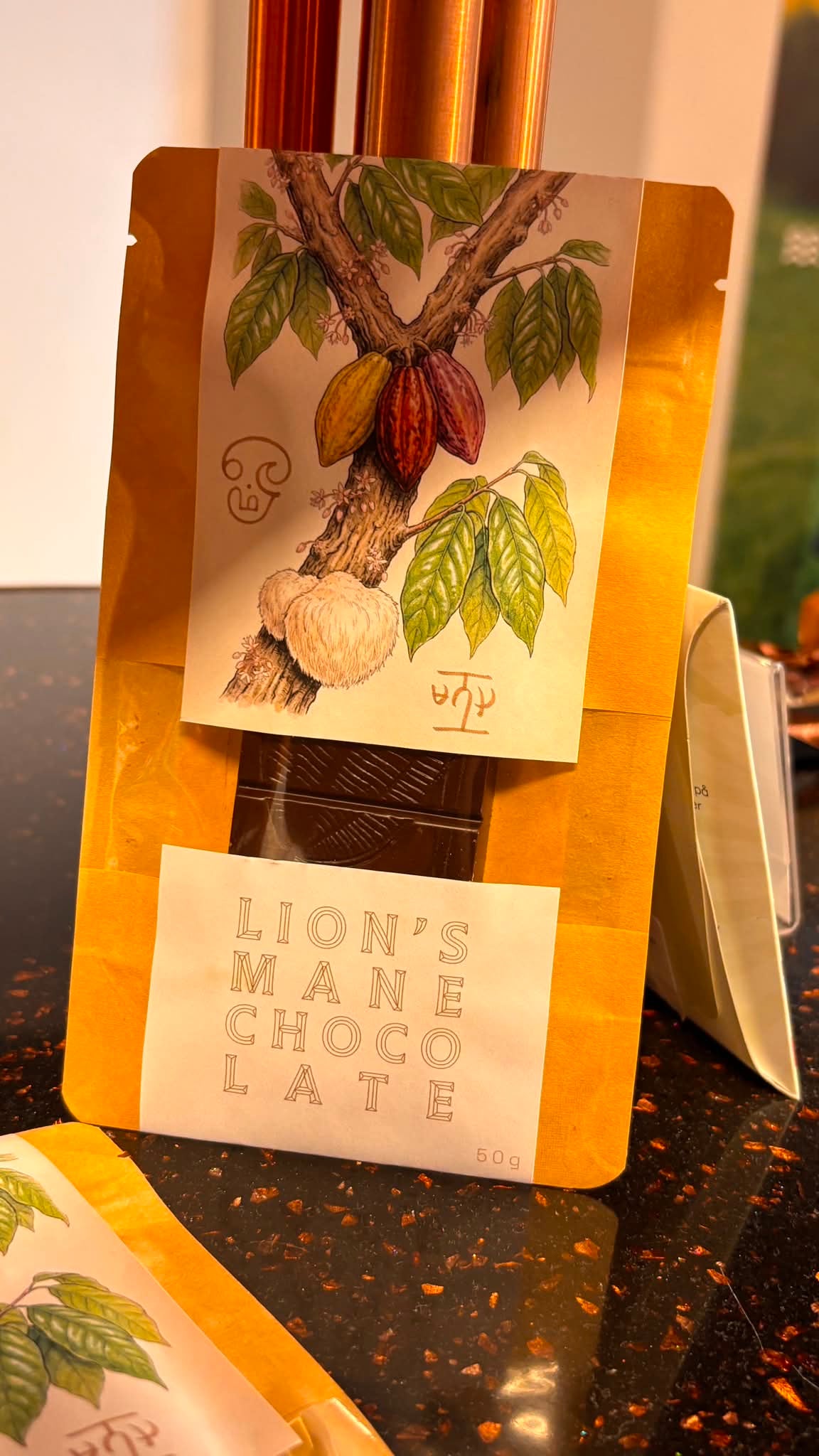 Sjokoladeplate med lion's mane  - fra Myta+Myrvann Cacao