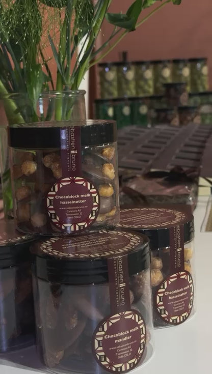 Sjokoladeoblater med nøtter, mandler og rosiner -Croq'télé Melk Stor